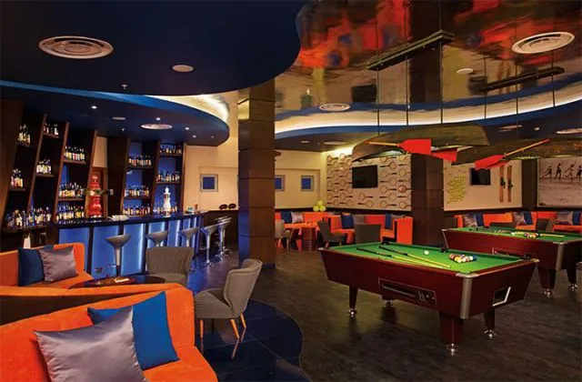 Hotel All Inclusive Now Onyx Punta Cana bar